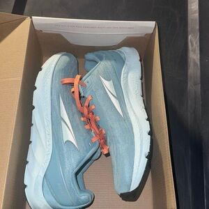 Altra Women's Rivera Sneakers Size 7 NWOT